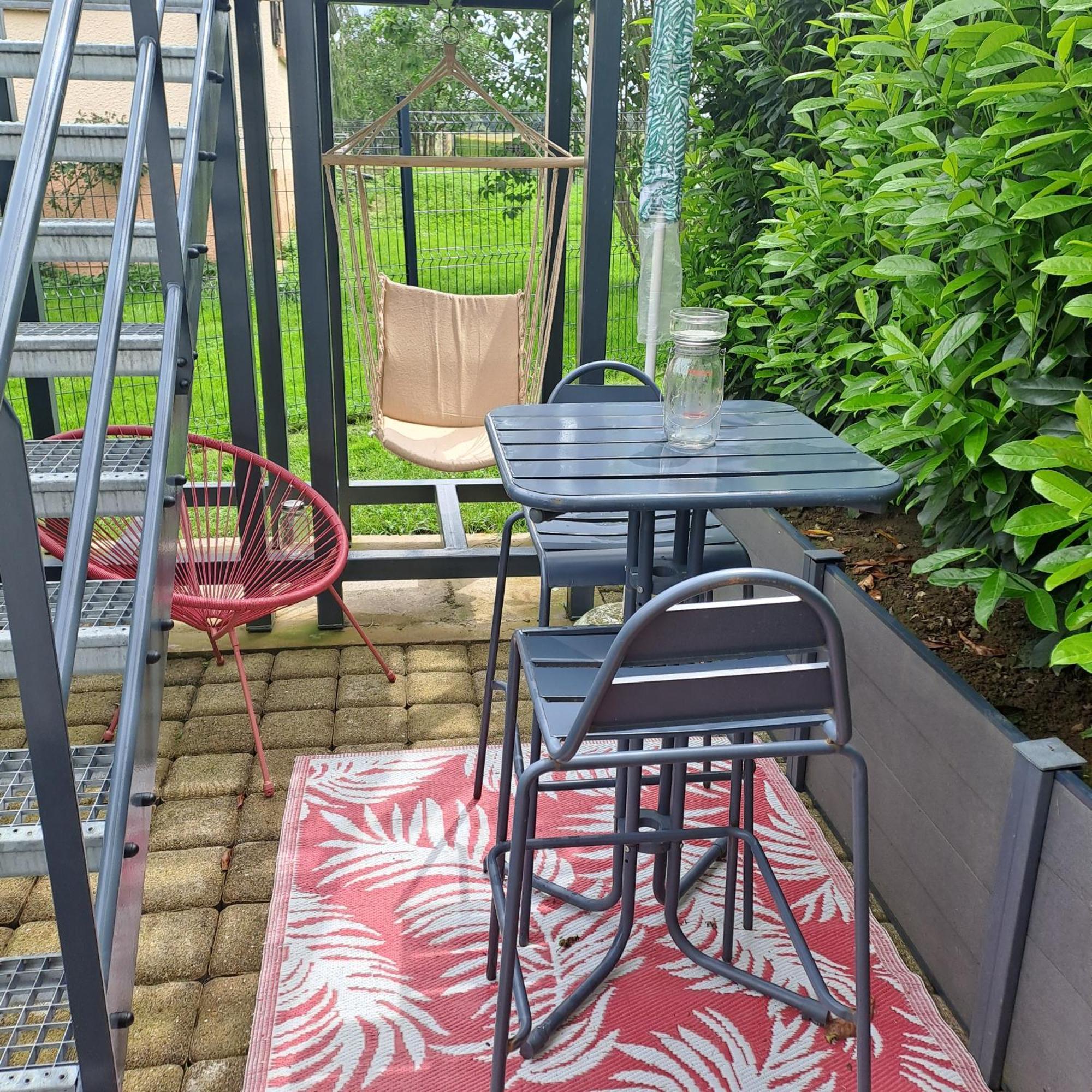 Studio Cosy Spacieux Lumineux Avec Terrasse Vezelois Εξωτερικό φωτογραφία
